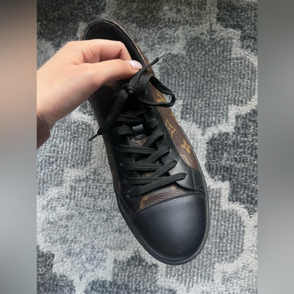 Louis Vuitton Sneakers - Picture 3 of 9